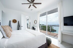 Modernized Beach House With Pool