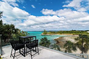 Modernized Beach House With Pool