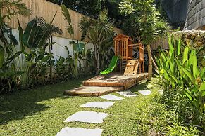 Ahura Luxury Villas