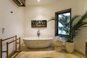 Ahura Luxury Villas