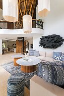Ahura Luxury Villas