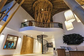 Ahura Luxury Villas