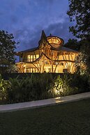 Ahura Luxury Villas
