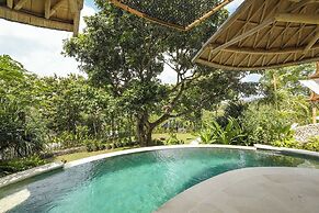 Ahura Luxury Villas