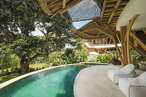 Ahura Luxury Villas