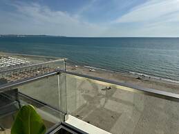 Sea Side