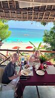 Zanzi Beach Hotel