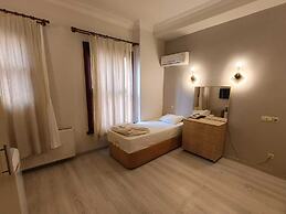 Adil Konak Hotel