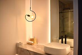 Xoe Mini-suites and Apartments