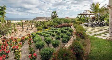 Stunning Ocean Views, Private Pool, & Seaside Golf
