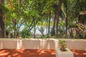 FLORBLANCA HOTEL