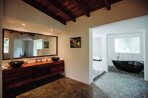 FLORBLANCA HOTEL