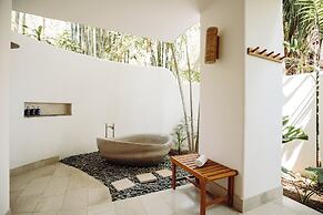 FLORBLANCA HOTEL