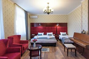 Kraveli Hotel