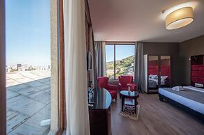 Kraveli Hotel