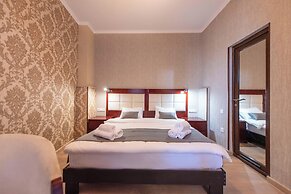 Kraveli Hotel