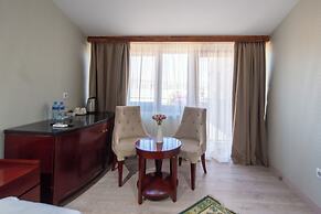 Kraveli Hotel