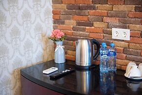 Kraveli Hotel