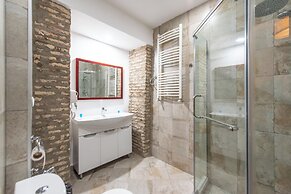 Kraveli Hotel