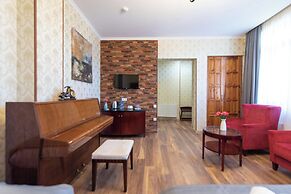 Kraveli Hotel