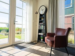 Scenic Stay by the Water