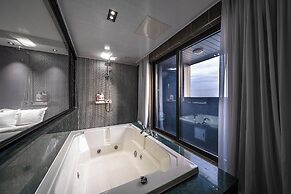 sky & sea hotel
