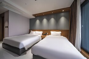 sky & sea hotel