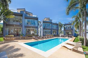 Modern 3BR Pool Access Villa Argent 6