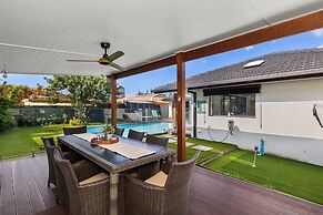 Holiday Home with Pool and Mini Golf