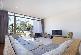 Spacious 3BR Pool Access Villa Argent 7