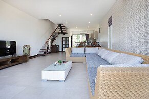 Spacious 3BR Pool Access Villa Argent 7