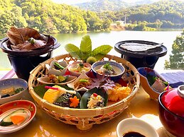 Hotel Hakuryuko Resort