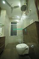 Lime Tree 3BHK Serviced Apartments DLF 5