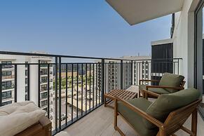 Charming Retreat w Panoramic Views on Yas Island