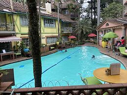 Woodmere Grand Hotel