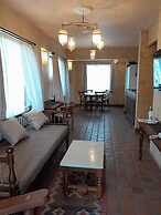 Woodmere Grand Hotel