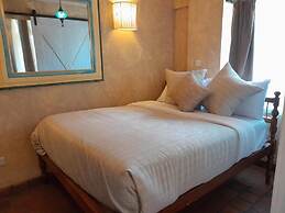 Woodmere Grand Hotel
