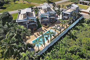 Private 3BR Pool Access Villa Argent 10