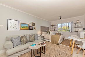 Mouille Point Studio Including Welcome Basket