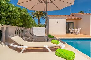 Villa Victoria in Cala en Porter