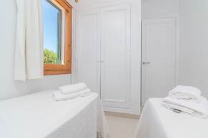 Villa Victoria in Cala en Porter