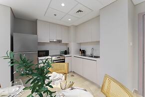 Maison Privee - Charming Retreat w/ Panoramic Views on Yas Island
