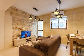 Naduri Beautiful Gozitan Villa Pool