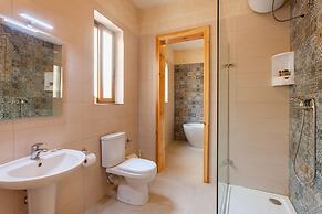 Naduri Beautiful Gozitan Villa Pool