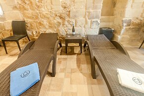Naduri Beautiful Gozitan Villa Pool