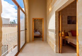 Naduri Beautiful Gozitan Villa Pool