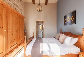 Naduri Beautiful Gozitan Villa Pool