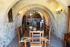 Villeleynah Amazing Gozitan Villa Pool