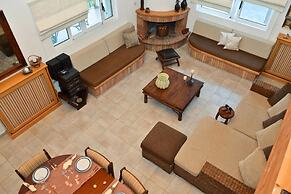 Villa John Dimeon With Private Pool