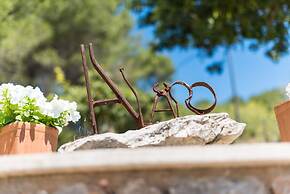 Es Pinar in Alar With 4 Bedrooms and 4 Bathrooms